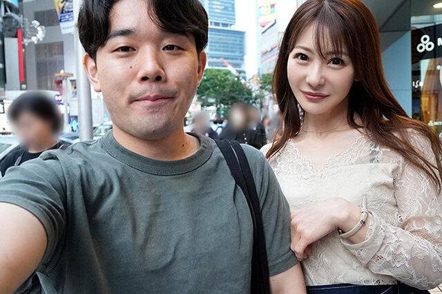 親友母との禁断キス接吻でスレンダー熟女が美乳乱れ♡人妻バック凌辱に悶絶アクメ昇天ラッシュ！