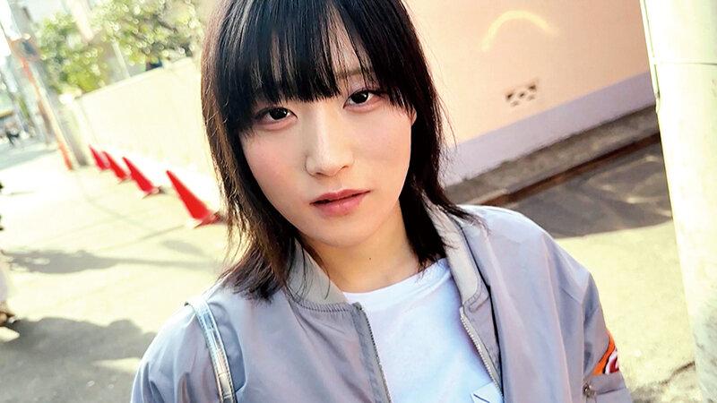 美白男の娘がカメラに慣れると自らおちんちんを求めて変態全開！3Pでトランス状態になりイキ狂う♡