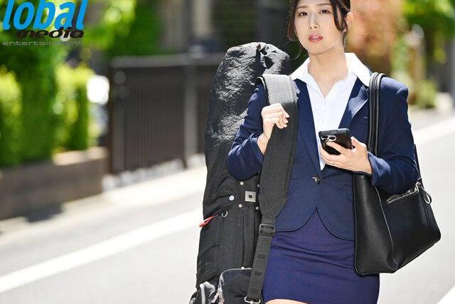 夫のリストラを回避するため常務と関係を持つ妻は、緊縛の快楽に心が揺さぶられる♡ 罪悪感と快感の狭間で抵抗する意志が徐々に溶かされていく…！