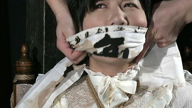 緊縛と責めを志願したマゾ女性が、猿轡とロウソクの痛み快楽に身を委ねる。苦痛の中で美しく蠢く自分の感情に酔いしれる♡