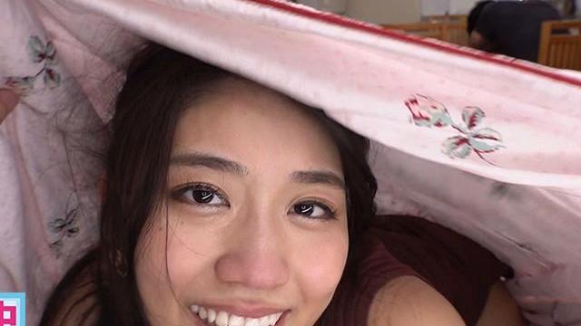 彼女がすぐ傍にいるのに、綺麗な瞳で見つめ唇を近付けてくる深い逃れられない禁断の誘惑が胸を静かに濃く締めつける！