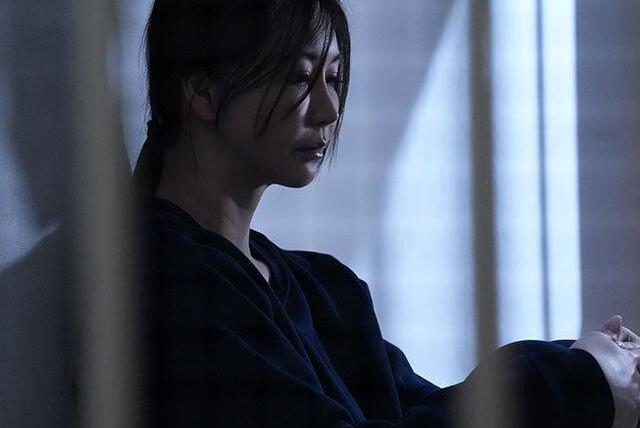 夫殺害で女囚に！同房いじめと看守の卑猥行為に抵抗できず鉄格子の中で犯され続ける♡