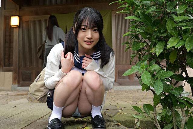 ヤラせてくれない彼女との旅行に妹が同伴！大人しそうな妹の手コキ痴女攻めにまんまと堕ちてしまう衝撃♡