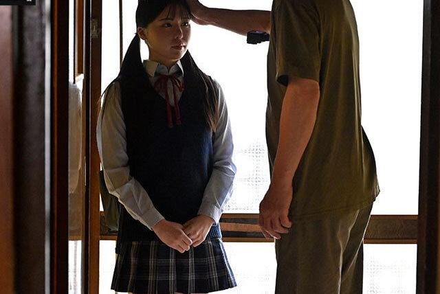 モデル志望の少女を玄関から壁ドンイラマで意識を奪い♡喉奥を容赦なく犯す最狂咽頭調教が始まる！