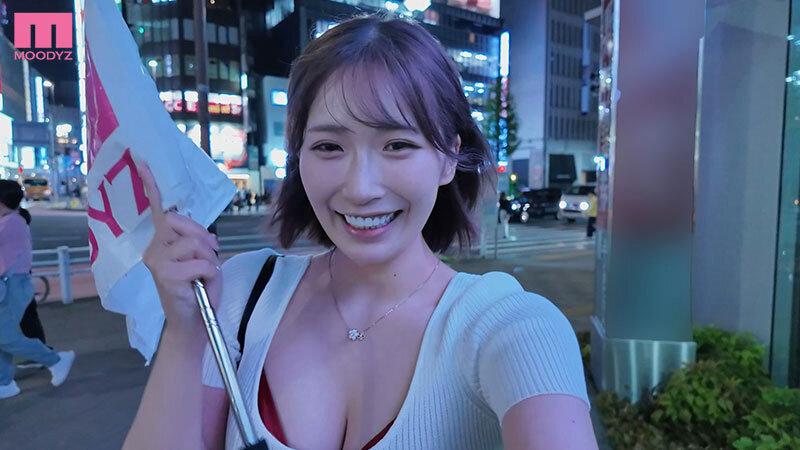 お酒の力で一般男性を巻き込み新宿のお店で無許可爆ヌキFES開催！酔うほどエロくなる無敵痴女の暴走が止まらない♡