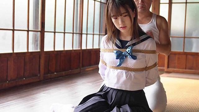 制服少女の生々しい緊縛調教♡麻縄吊りローソク失禁奉仕で悶絶する耽美官能の世界！