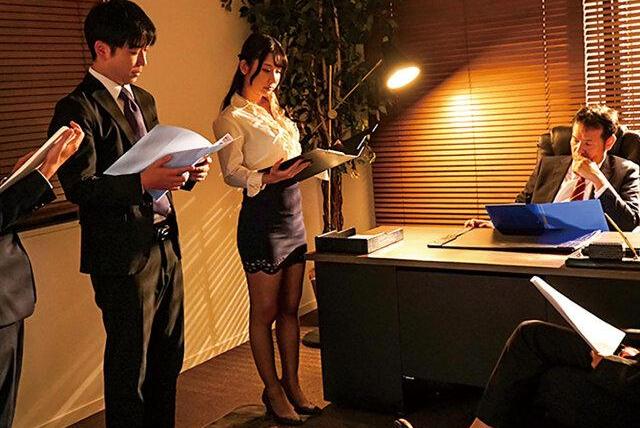 インテリ女秘書が社長に辱められる♡平社員の恋心を嘲笑うように体を触られ舐められ、巨根で我が物顔に犯される屈辱のオフィス関係♡