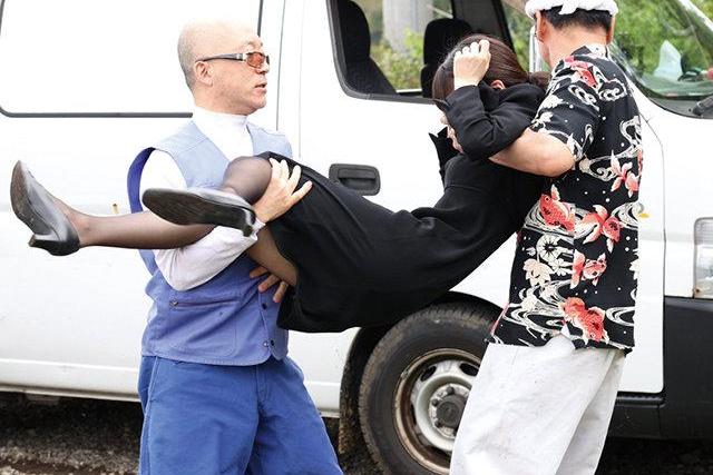 田舎そば屋の可愛い妻が不審男に犯される♡乱暴セックスが忘れられず元の生活に戻れぬ葛藤！