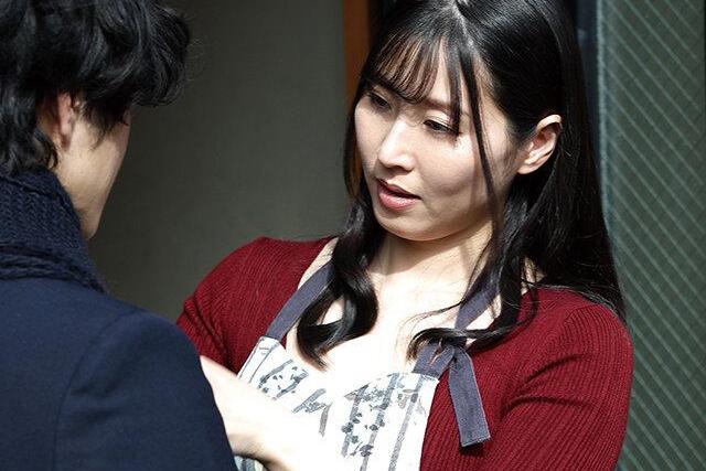 息子を救った少年に優しさを感じる母が、実は首謀者と知り関係が徐々に歪み誘惑が深く進行していく過程が始まる！