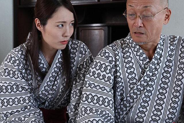 寝取られ性癖の初老夫は部下に妻の裸を晒したことをバレてしまう。部下から寝取られの館を教えられ関係の力関係が一変する…♡