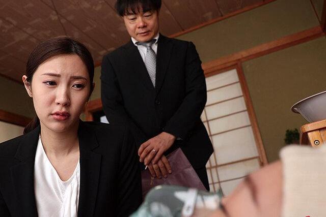 バス旅行の事故でお隣奥さんが寝たきりに…後悔する妻が責任を感じて始まる取り返しのつかない夫婦の歪んだ関係！