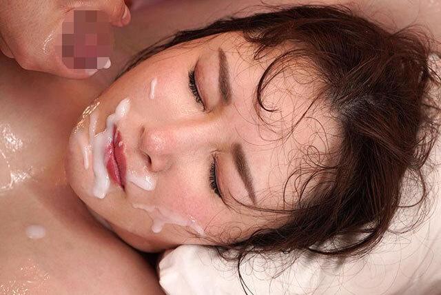 高飛車女上司がリベンジで鬼ピスと3P4Pに晒され、爆乳を揺らしながら無限に犯されていく。ドマゾ堕ちの身体が快楽に崩壊する余韻が残る