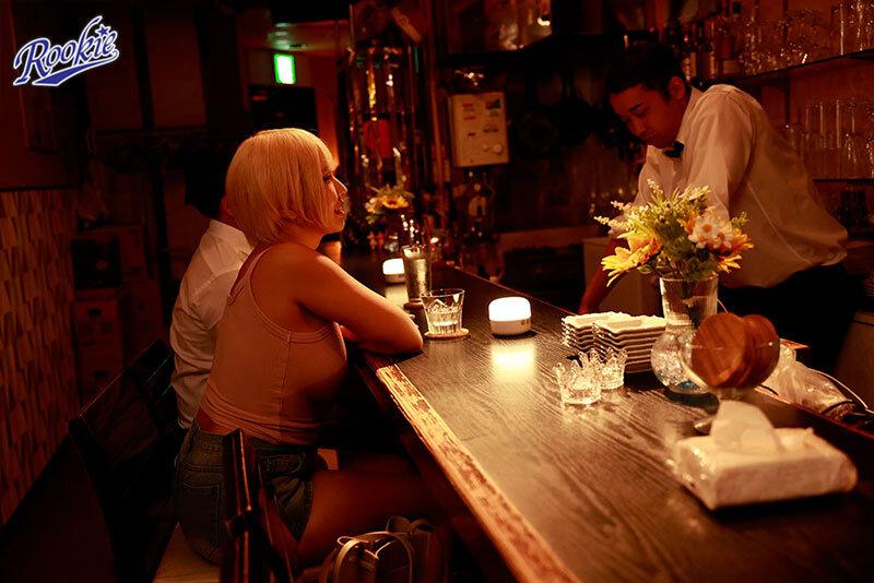 飲み屋で偶然出会った憧れのAV女優がほろ酔いで誘惑♡ラッキーお持ち帰りからアナルまで味わう夢のような一夜！