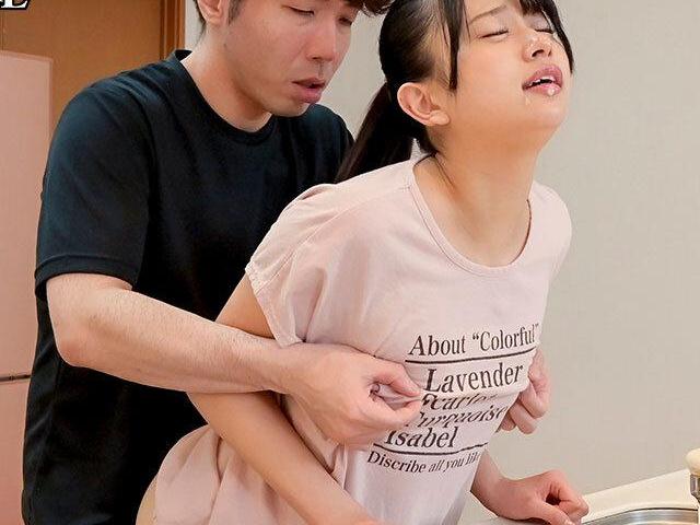 押しに弱い義妹は、連日のチクハラに抵抗できず体が疼く葛藤を抱える♡ 嫌がる心が快楽に負け、初めて自分から求めてしまう自分に戸惑って…！