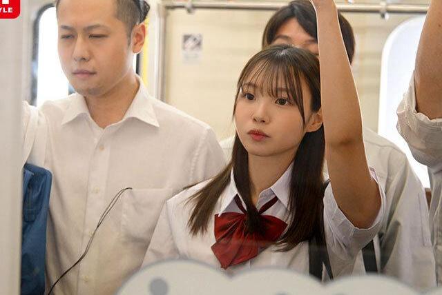 通学電車で痴漢テクにハマった爆乳美少女の末路♪いつもの触り方とは違う快感に自ら身体を預け公衆の前で絶頂する♡