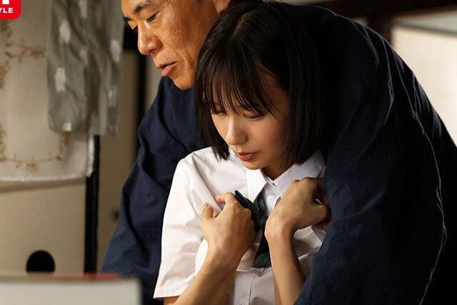 義父に食事中に薬を盛られ抵抗できず体が狂わされ…おまんこのムズムズが止まらず毎日キメセクを求めるようになった娘！