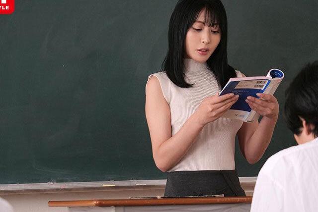教師としての誇りが崩れ堕ちていく悦びに心が揺れる…モラルを知りながら止められない感情が静かに狂っていく♡