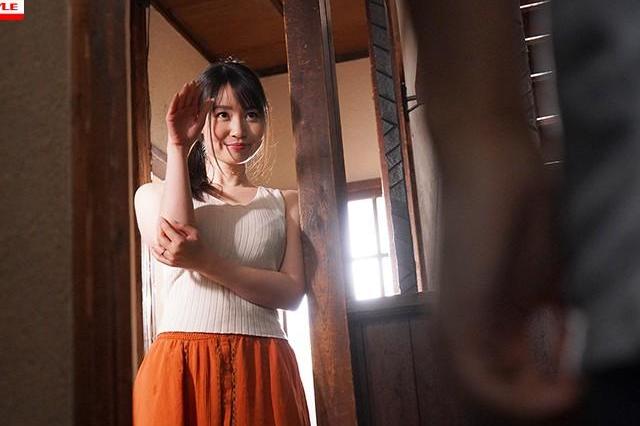 田舎夏休みで隣の若妻の淫らな姿を見て興奮！ゆっくり優しく誘惑されて夢中になっちゃう♡