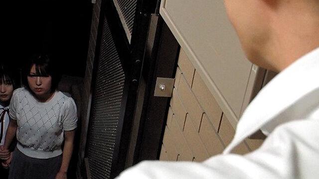 何も言えない母の前で学生服の娘が犯され…気持ちよさを知った娘は母の思いとは逆に自らおじさんを求めるようになってしまう♡